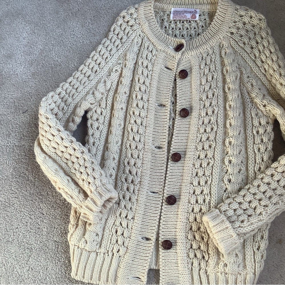 100% pure Irish wool sweater Sz M Slíve League